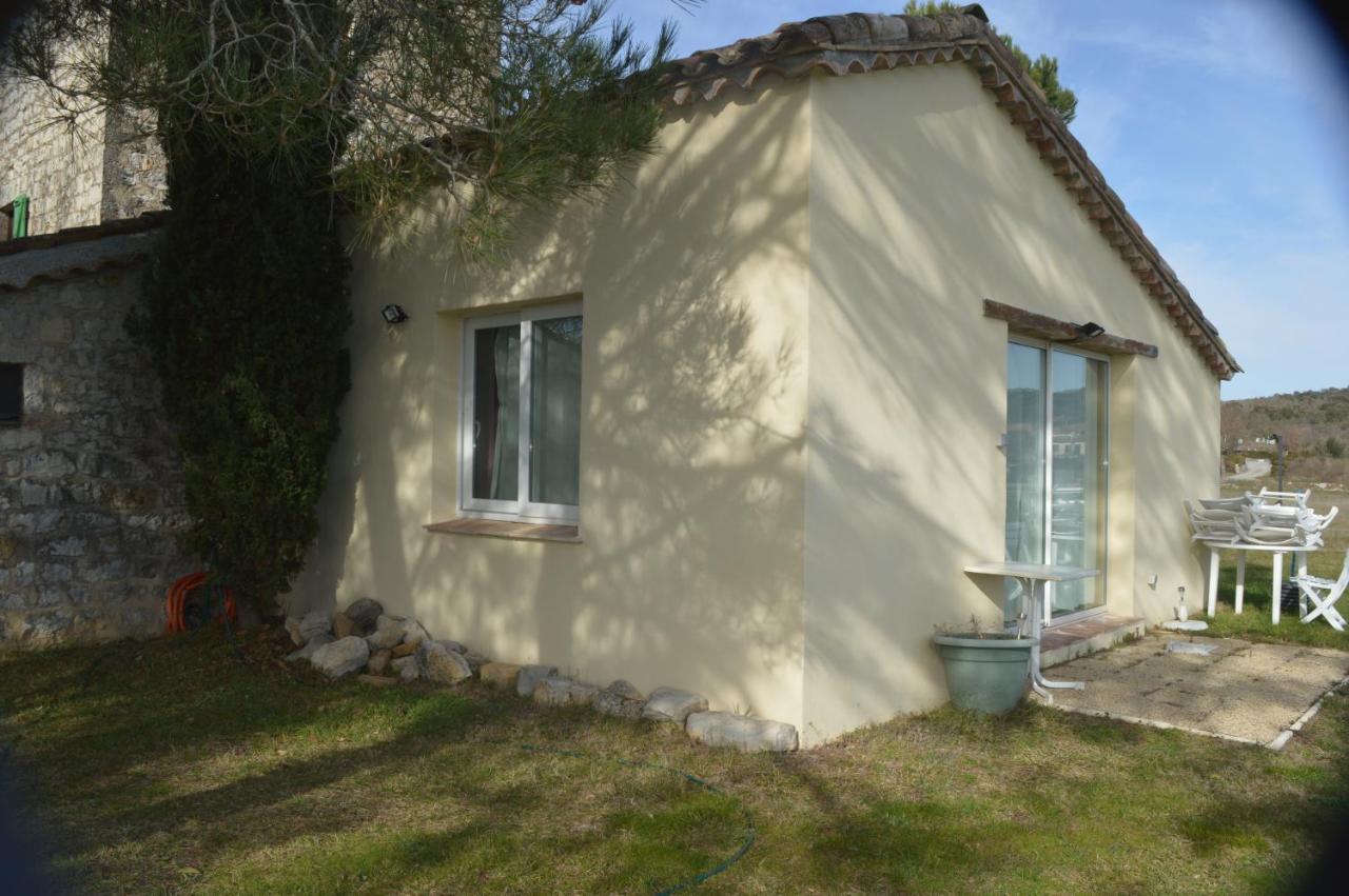 Les Loups Dans La Bergerie Bed & Breakfast Banne Exterior photo